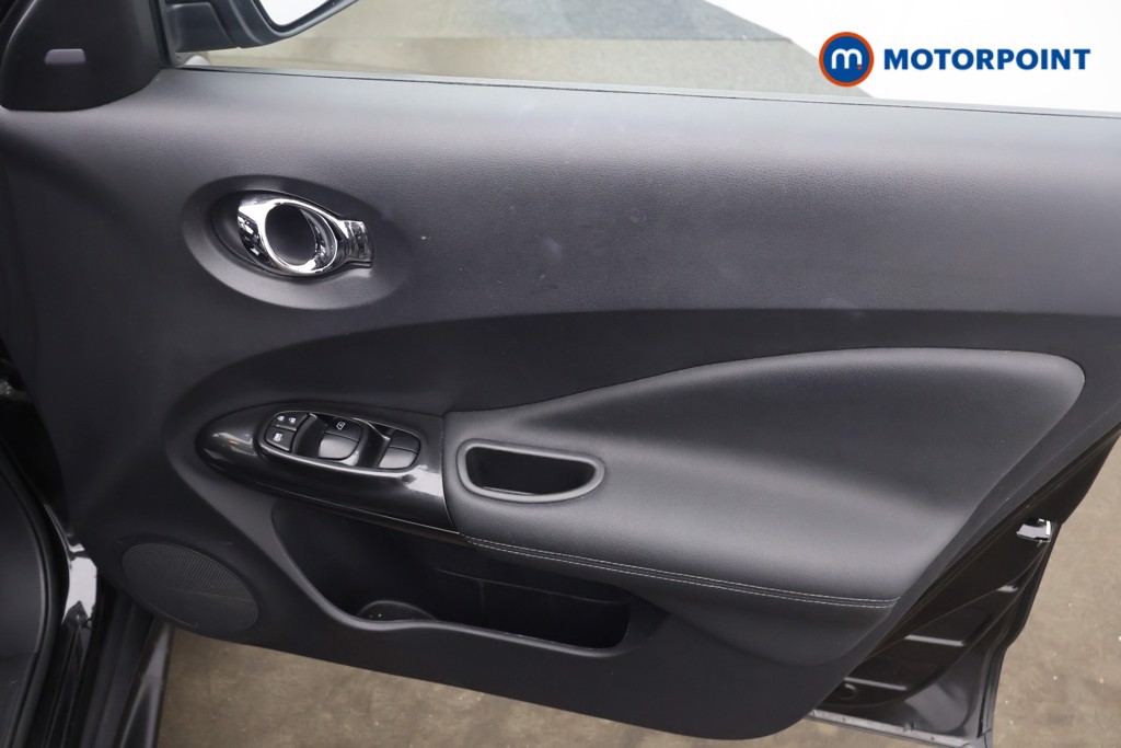 Nissan Juke Tekna Manual Petrol SUV - Stock Number (1635275) - 14th supplementary image