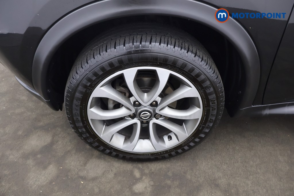 Nissan Juke Tekna Manual Petrol SUV - Stock Number (1635275) - 1st supplementary image
