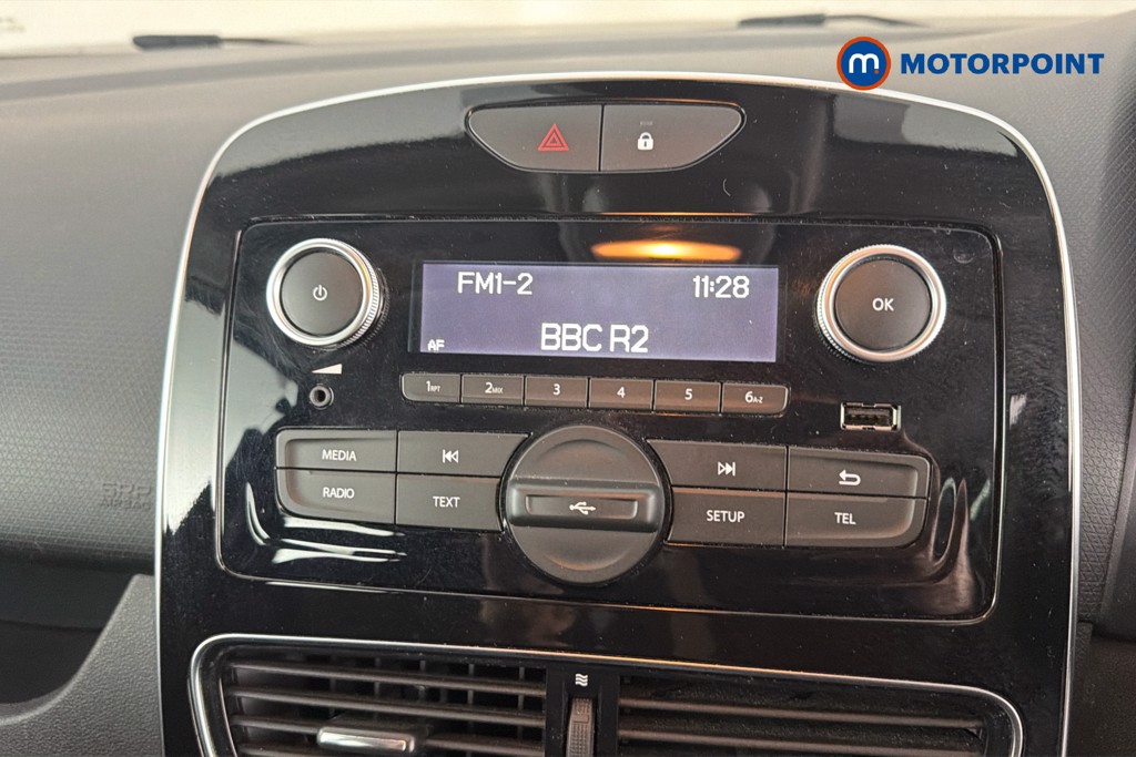 Renault Clio Play Manual Petrol Hatchback - Stock Number (1635417) - 9th supplementary image