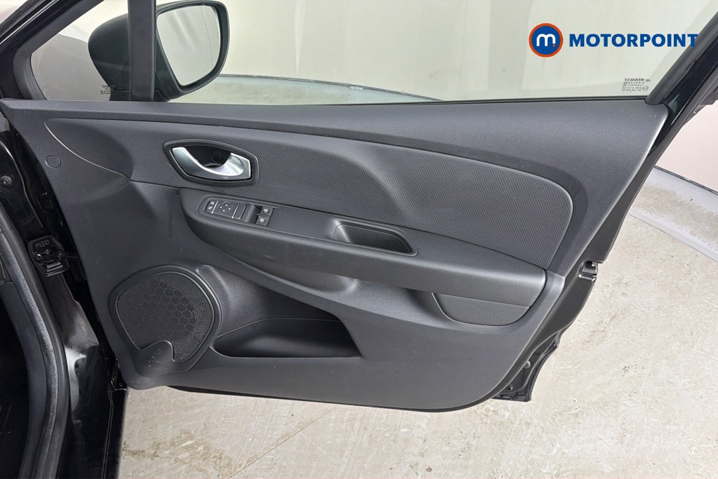 Renault Clio Play Manual Petrol Hatchback - Stock Number (1635417) - 19th supplementary image