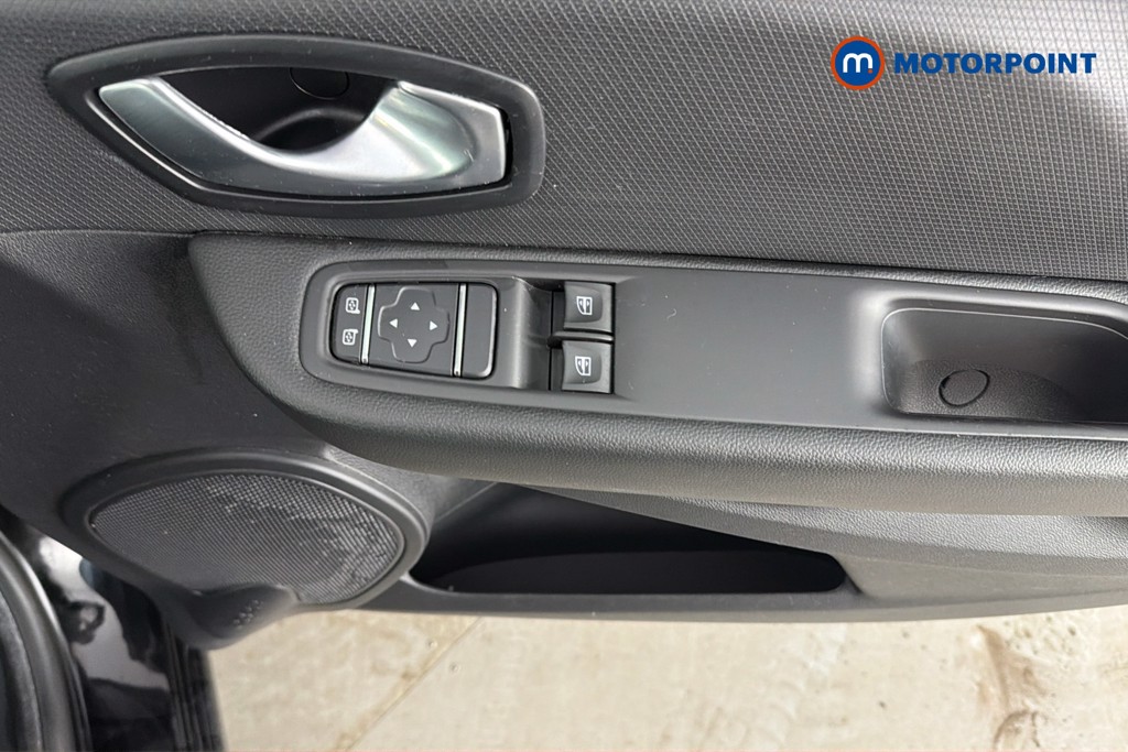 Renault Clio Play Manual Petrol Hatchback - Stock Number (1635417) - 20th supplementary image