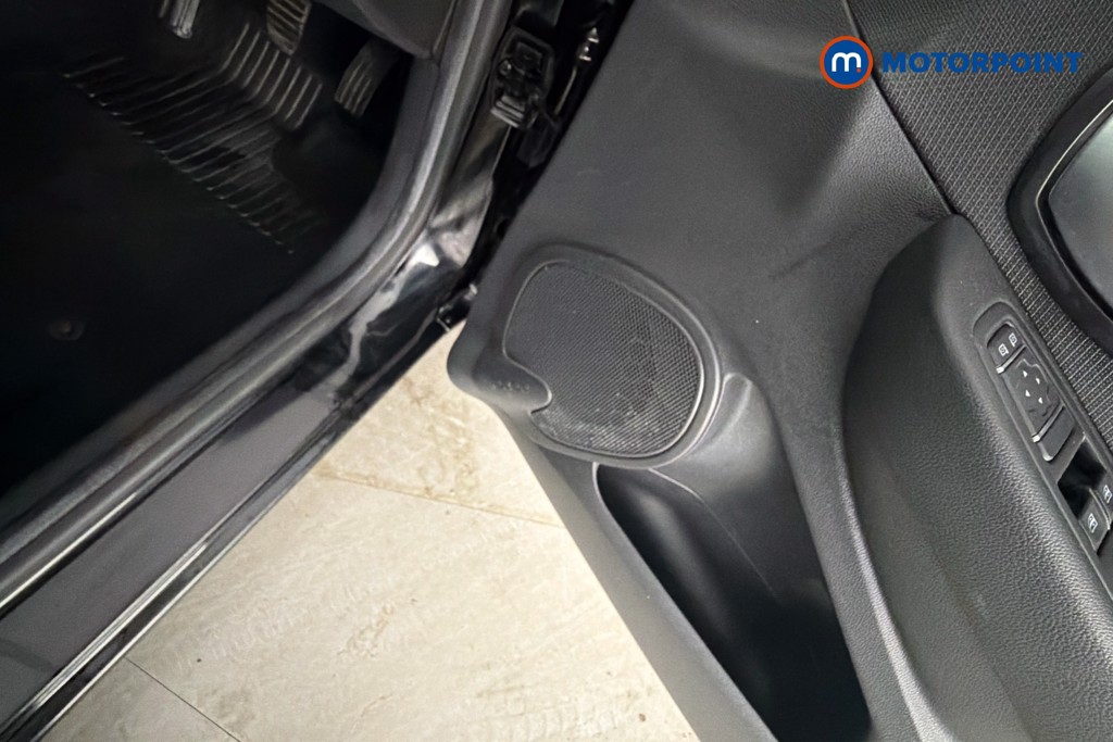 Renault Clio Play Manual Petrol Hatchback - Stock Number (1635417) - 21st supplementary image