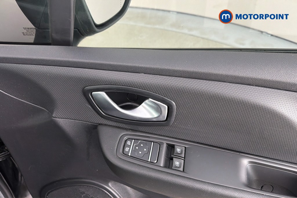 Renault Clio Play Manual Petrol Hatchback - Stock Number (1635417) - 42nd supplementary image
