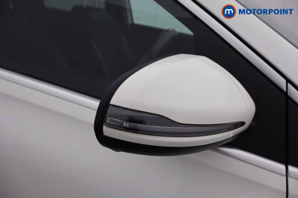 Mercedes-Benz B Class Amg Line Automatic Petrol Hatchback - Stock Number (1636180) - 25th supplementary image