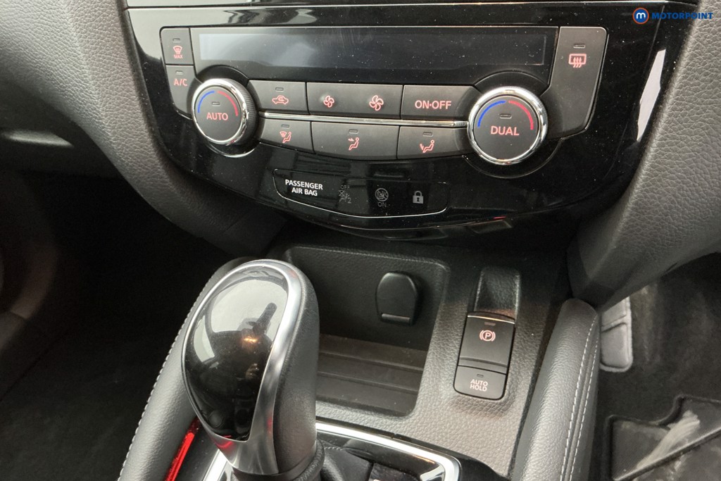 Nissan Qashqai N-Motion Automatic Petrol SUV - Stock Number (1636184) - 19th supplementary image