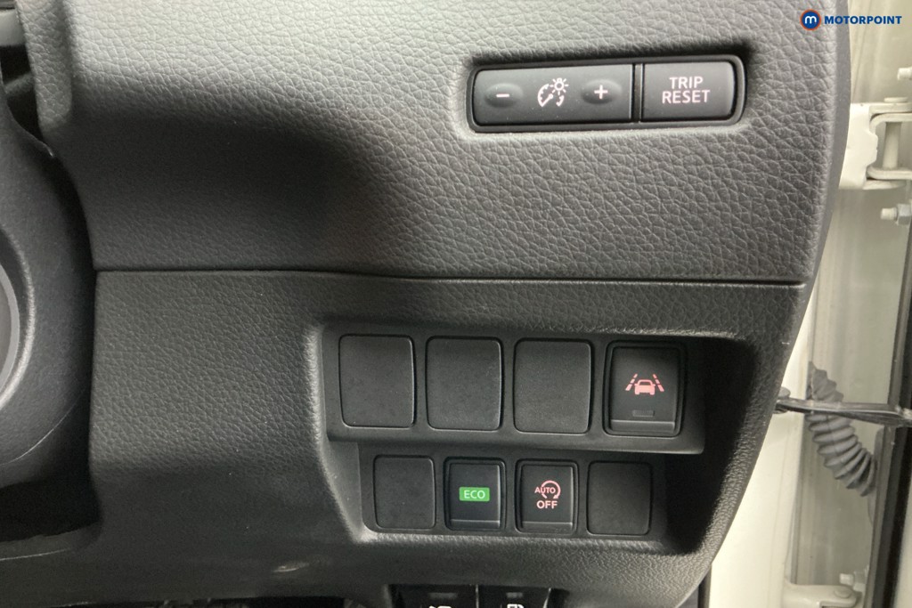 Nissan Qashqai N-Motion Automatic Petrol SUV - Stock Number (1636184) - 24th supplementary image