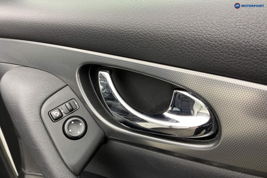 Nissan Qashqai N-Motion Automatic Petrol SUV - Stock Number (1636184) - 29th supplementary image