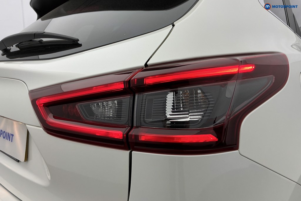 Nissan Qashqai N-Motion Automatic Petrol SUV - Stock Number (1636184) - 36th supplementary image