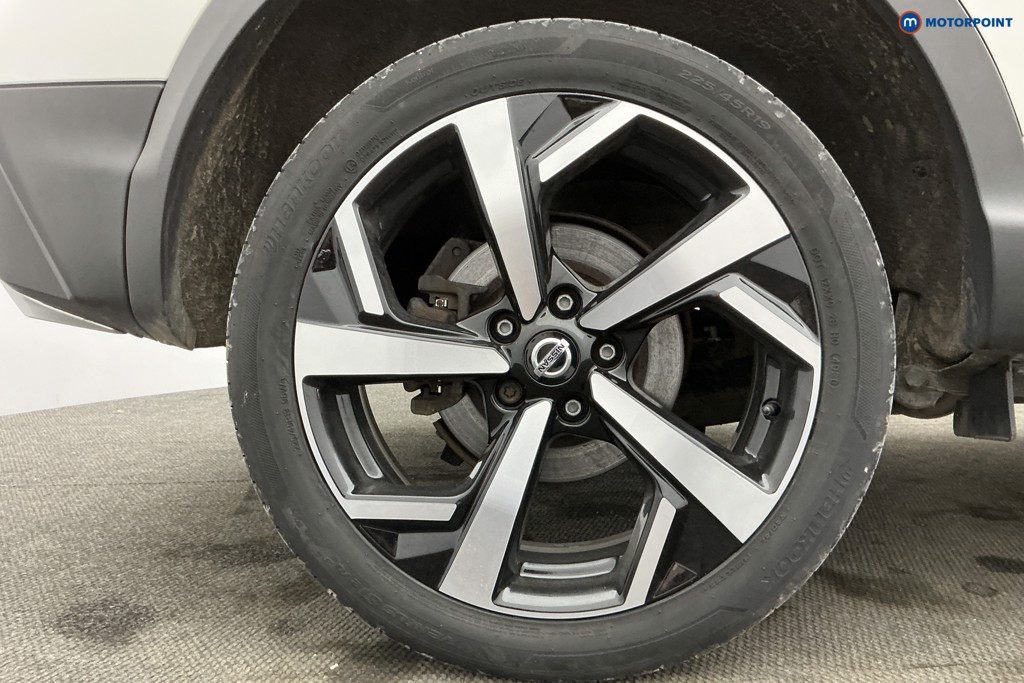 Nissan Qashqai N-Motion Automatic Petrol SUV - Stock Number (1636184) - 41st supplementary image