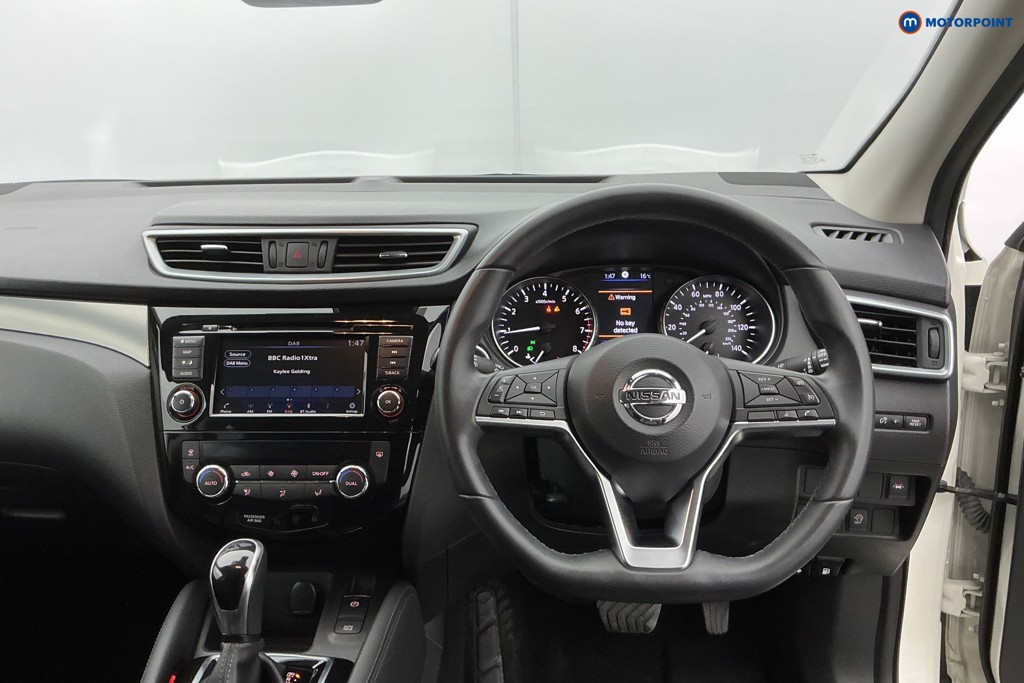 Nissan Qashqai N-Motion Automatic Petrol SUV - Stock Number (1636184) - 1st supplementary image