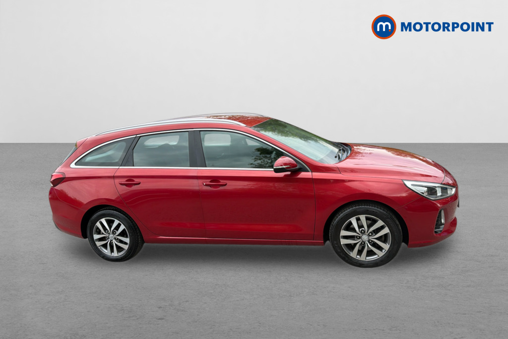 Hyundai I30 SE Manual Petrol Estate - Stock Number (1636224) - Drivers side