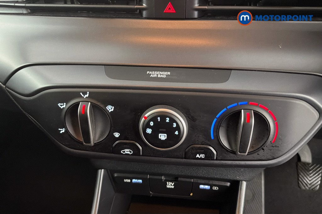 Hyundai I20 Se Connect Manual Petrol Hatchback - Stock Number (1637000) - 12th supplementary image