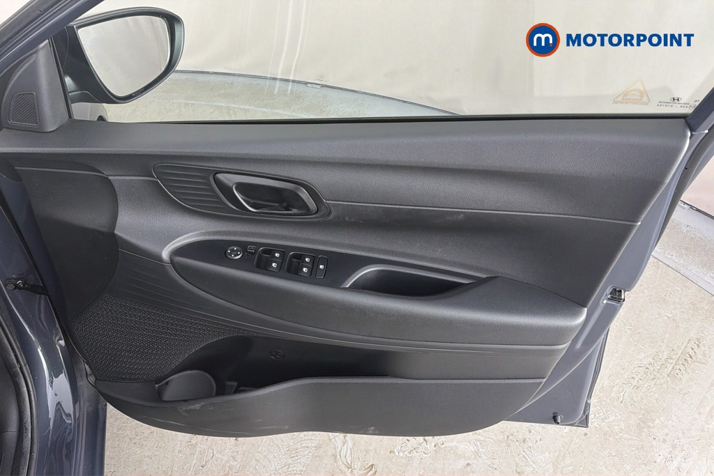 Hyundai I20 Se Connect Manual Petrol Hatchback - Stock Number (1637000) - 19th supplementary image