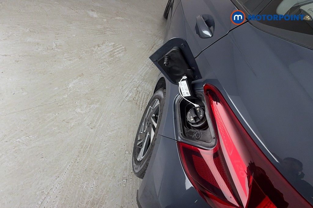 Hyundai I20 Se Connect Manual Petrol Hatchback - Stock Number (1637000) - 41st supplementary image