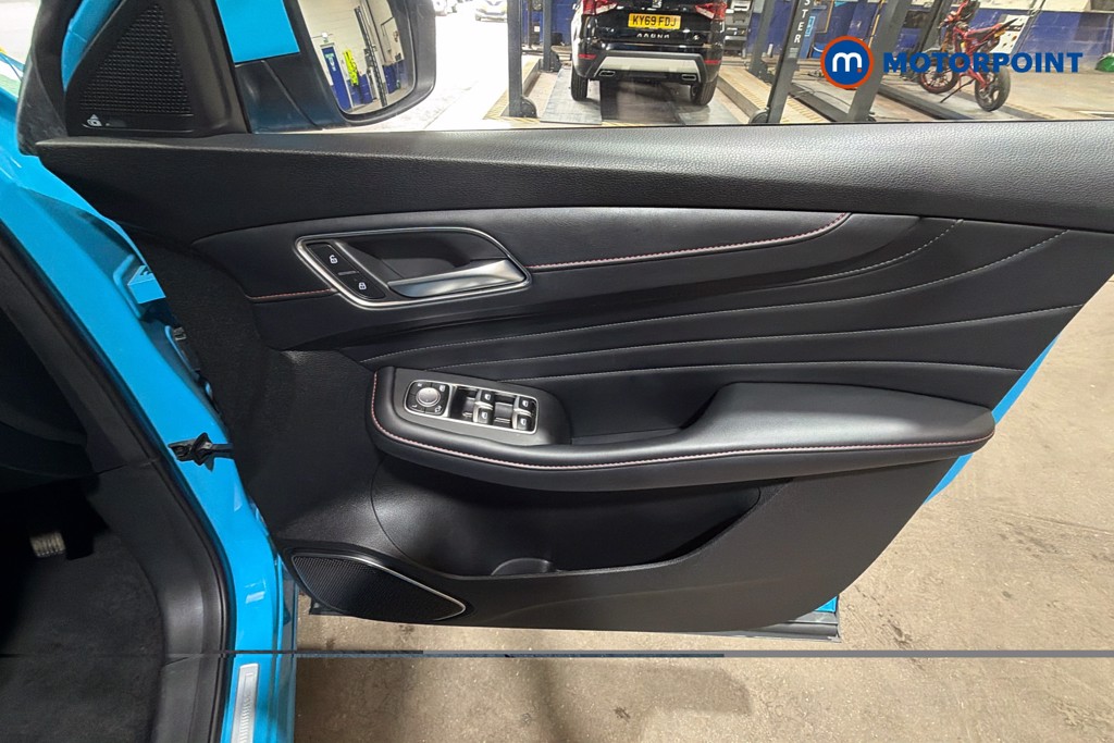 Mg Motor Uk HS Exclusive Manual Petrol SUV - Stock Number (1637142) - 19th supplementary image