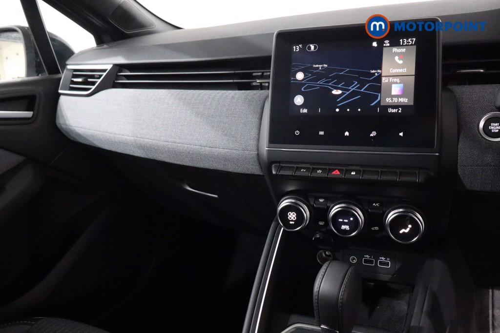 Renault Clio Techno Automatic Petrol-Electric Hybrid Hatchback - Stock Number (1637512) - 19th supplementary image