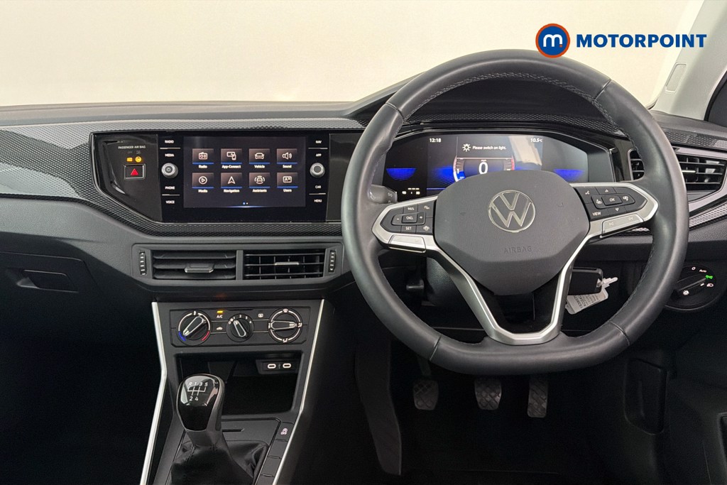 Volkswagen Polo Life Manual Petrol Hatchback - Stock Number (1638079) - 2nd supplementary image