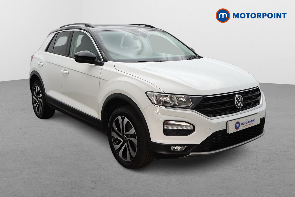 Volkswagen T-Roc Active Automatic Petrol SUV - Stock Number (1638401) - Drivers side front corner