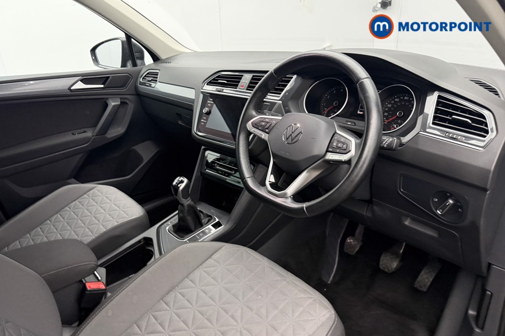 Volkswagen Tiguan Life Manual Petrol SUV - Stock Number (1638691) - 6th supplementary image
