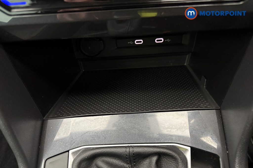 Volkswagen Tiguan Life Manual Petrol SUV - Stock Number (1638691) - 15th supplementary image