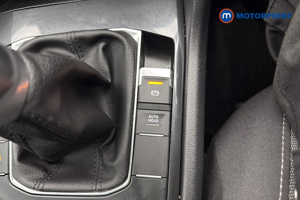 Volkswagen Tiguan Life Manual Petrol SUV - Stock Number (1638691) - 17th supplementary image