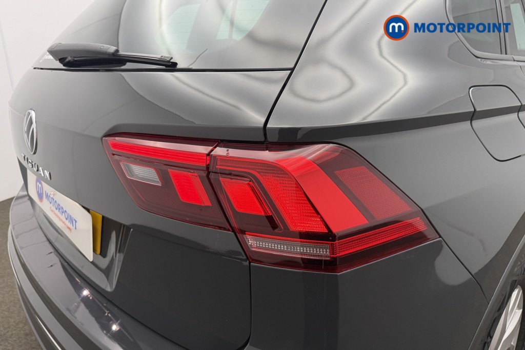 Volkswagen Tiguan Life Manual Petrol SUV - Stock Number (1638691) - 20th supplementary image