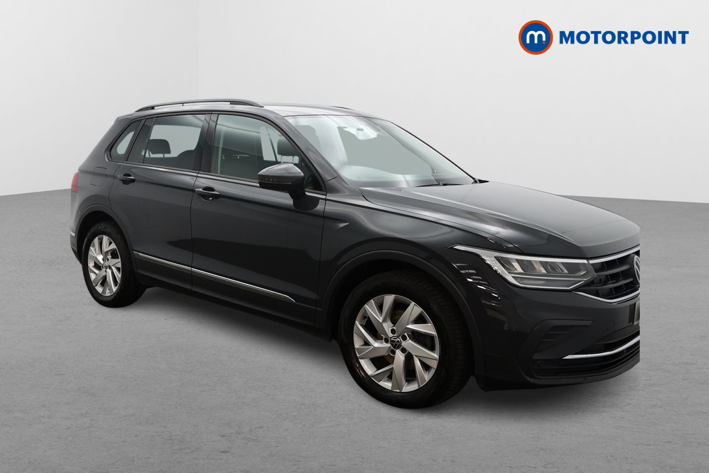 Volkswagen Tiguan Life Manual Petrol SUV - Stock Number (1638691) - Drivers side front corner