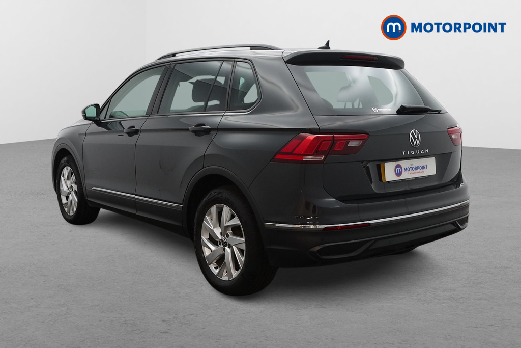Volkswagen Tiguan Life Manual Petrol SUV - Stock Number (1638691) - Passenger side rear corner