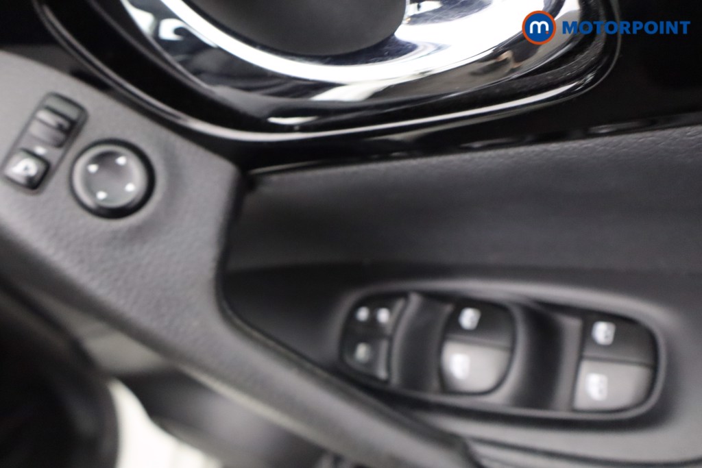Nissan Qashqai Acenta Premium Automatic Diesel SUV - Stock Number (1639348) - 12th supplementary image