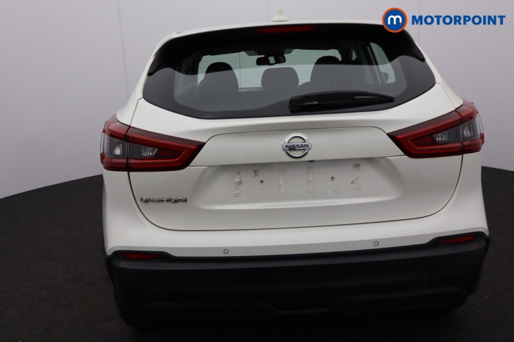 Nissan Qashqai Acenta Premium Automatic Diesel SUV - Stock Number (1639348) - 1st supplementary image