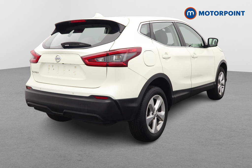 Nissan Qashqai Acenta Premium Automatic Diesel SUV - Stock Number (1639348) - Drivers side rear corner