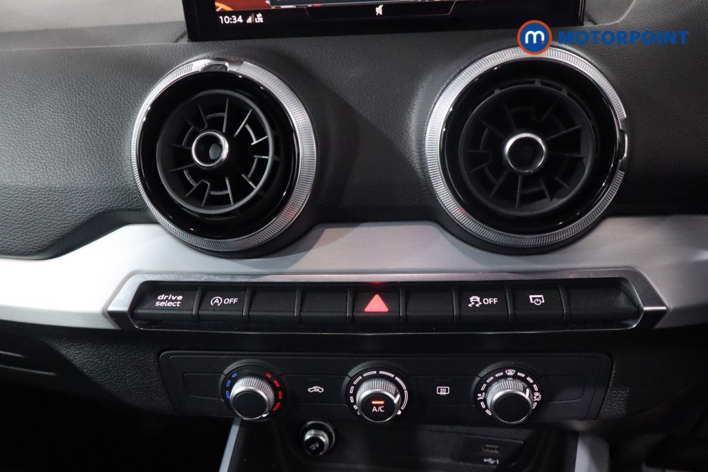 Audi Q2 Black Edition Manual Petrol SUV - Stock Number (1639563) - 18th supplementary image