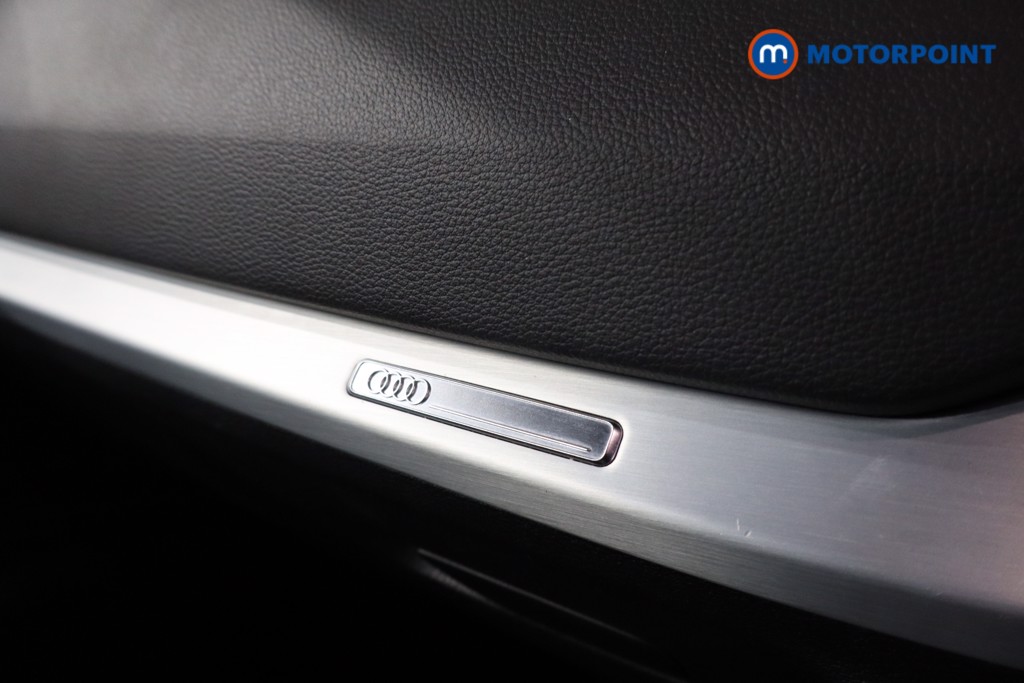 Audi Q2 Black Edition Manual Petrol SUV - Stock Number (1639563) - 22nd supplementary image