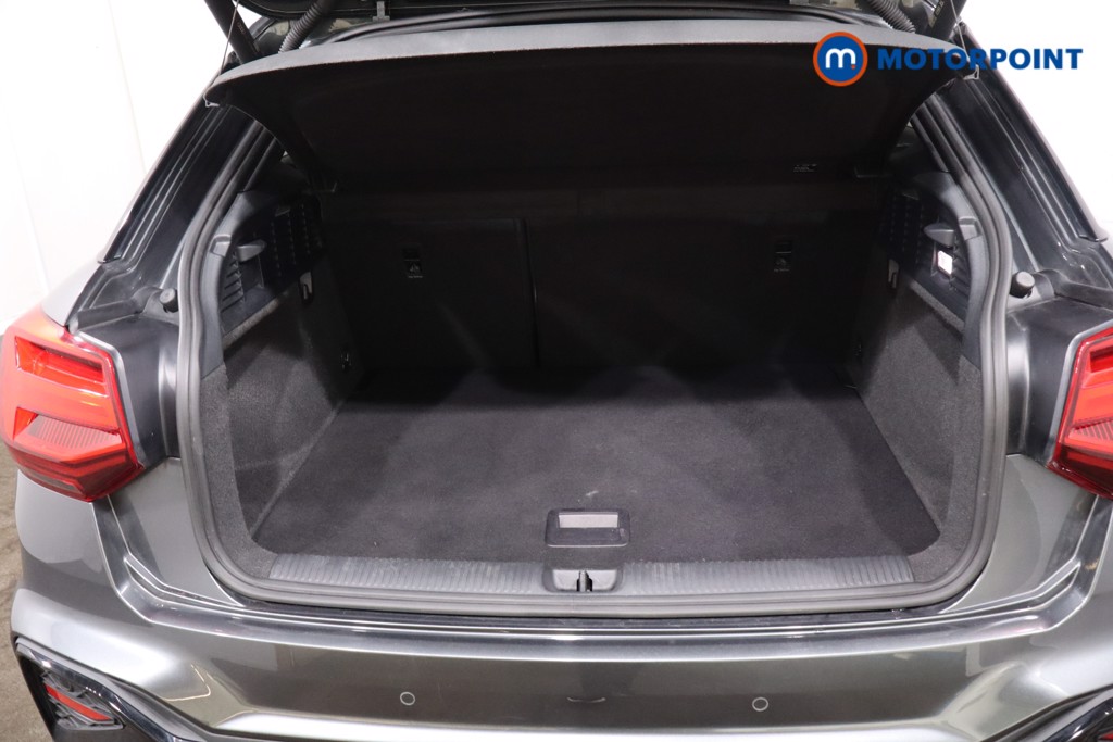 Audi Q2 Black Edition Manual Petrol SUV - Stock Number (1639563) - 39th supplementary image