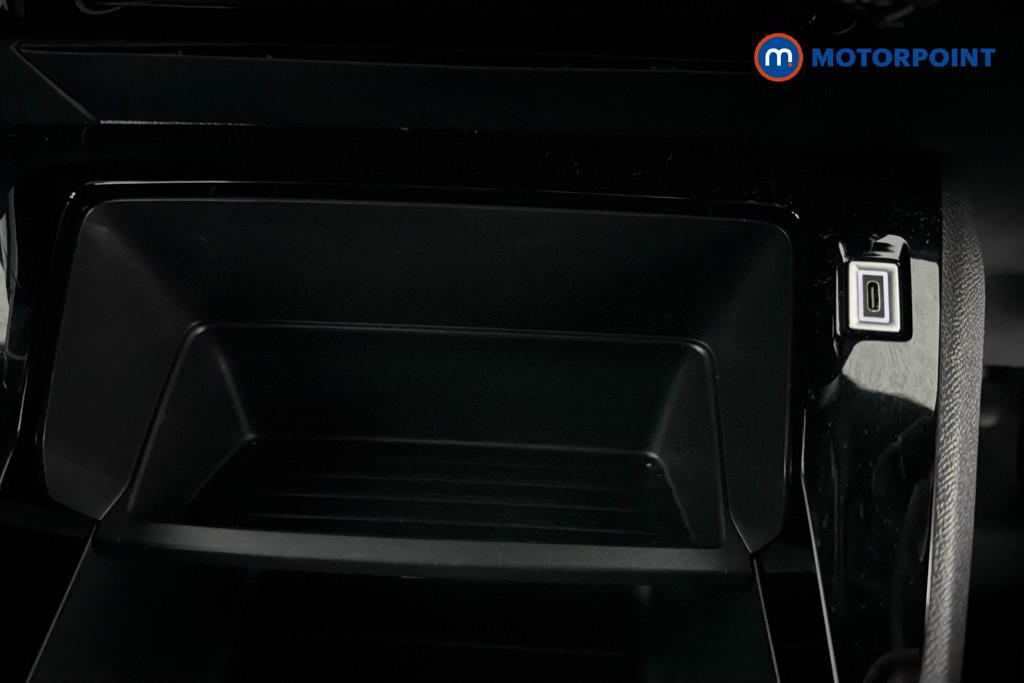 Peugeot 2008 Active Manual Petrol SUV - Stock Number (1640019) - 17th supplementary image