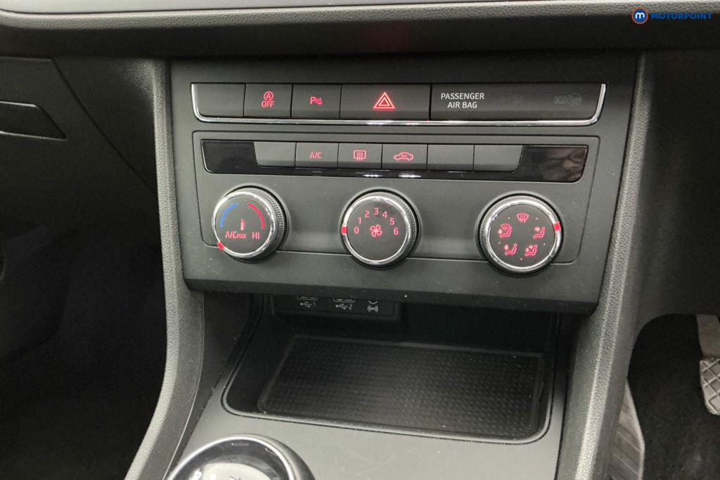 Seat Leon Se Dynamic Manual Petrol Hatchback - Stock Number (1640151) - 17th supplementary image