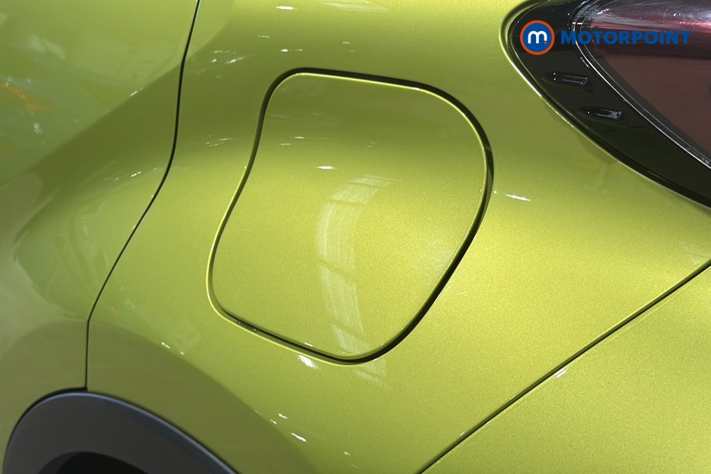 Toyota C-Hr Lime Edition Automatic Petrol-Electric Hybrid SUV - Stock Number (1640198) - 41st supplementary image