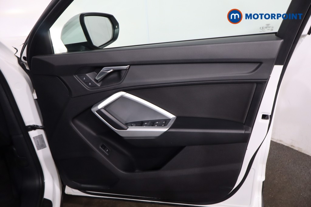 Audi Q3 Technik Automatic Petrol SUV - Stock Number (1640446) - 23rd supplementary image
