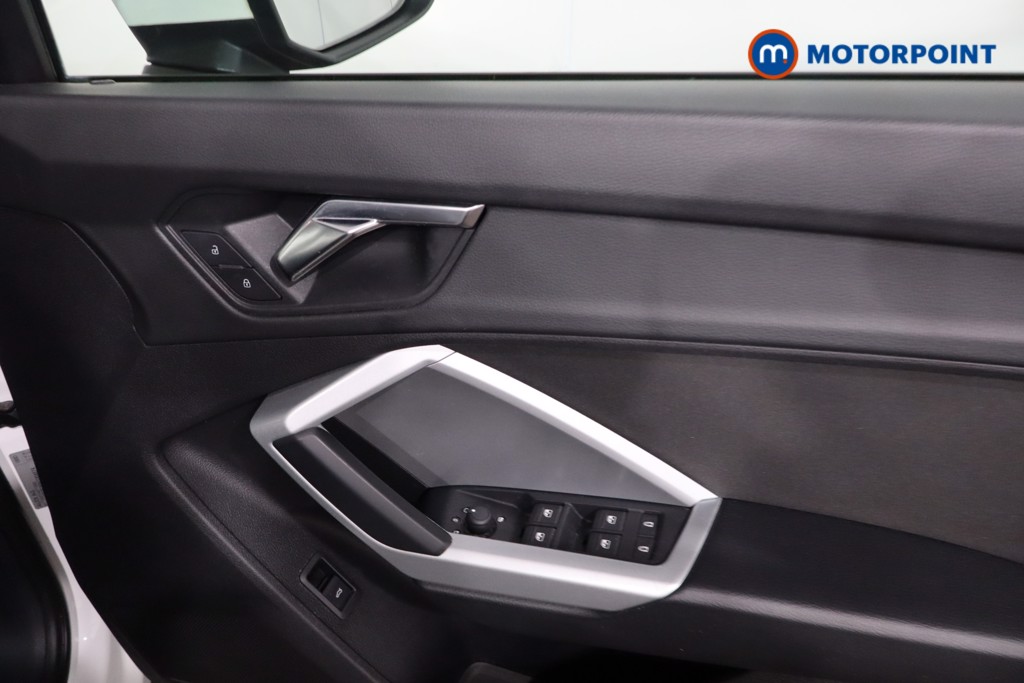 Audi Q3 Technik Automatic Petrol SUV - Stock Number (1640446) - 24th supplementary image