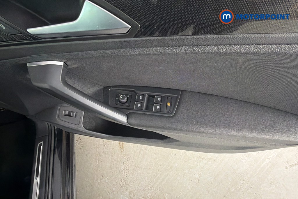 Volkswagen Tiguan Elegance Automatic Petrol SUV - Stock Number (1640691) - 20th supplementary image