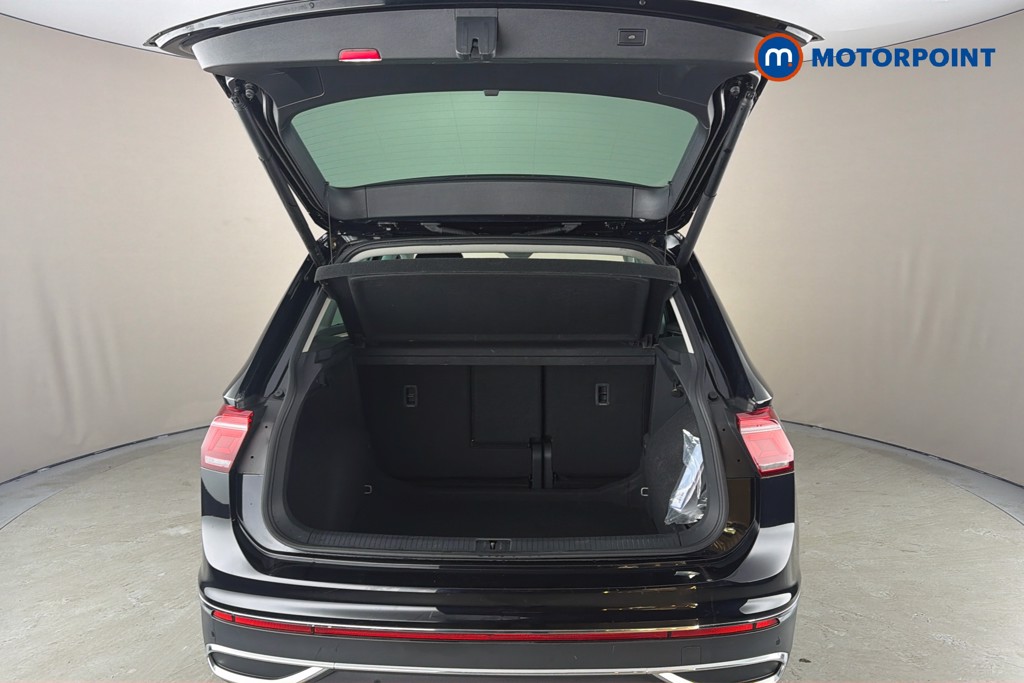 Volkswagen Tiguan Elegance Automatic Petrol SUV - Stock Number (1640691) - 33rd supplementary image