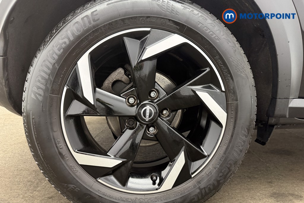 Nissan Juke N-Connecta Manual Petrol SUV - Stock Number (1640760) - 10th supplementary image