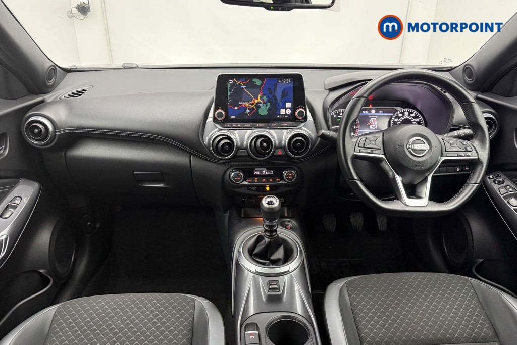 Nissan Juke N-Connecta Manual Petrol SUV - Stock Number (1640760) - 1st supplementary image