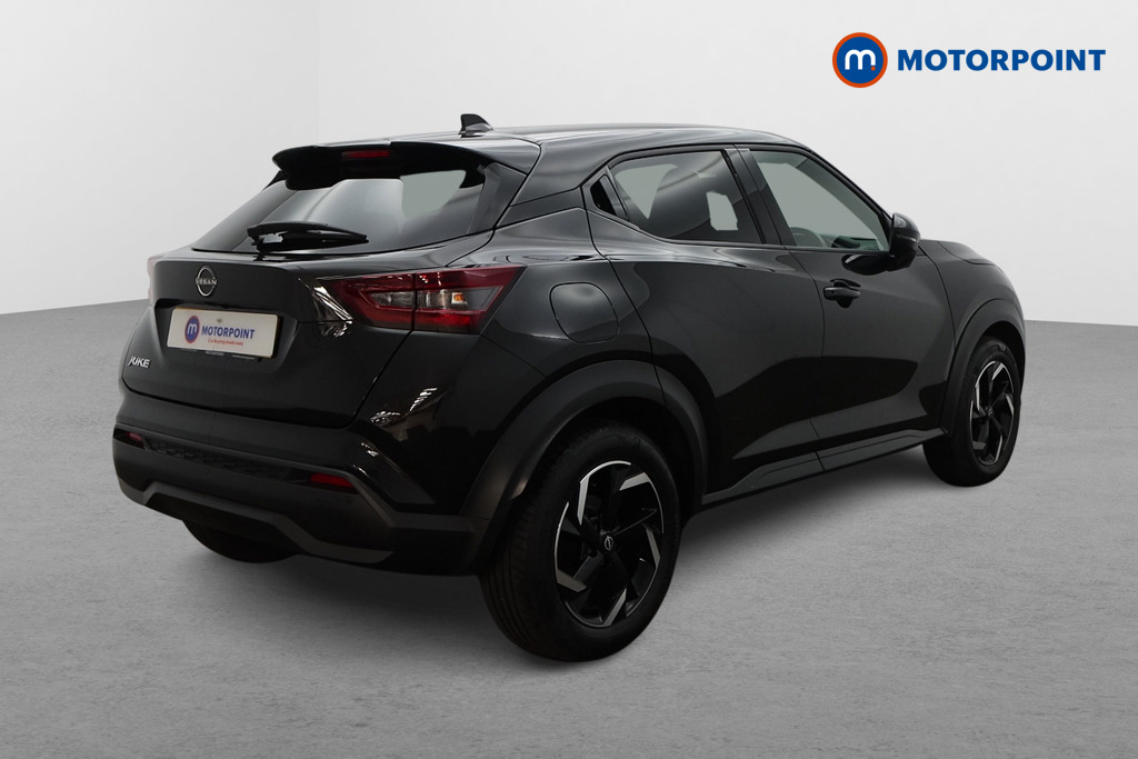 Nissan Juke N-Connecta Manual Petrol SUV - Stock Number (1640760) - Drivers side rear corner