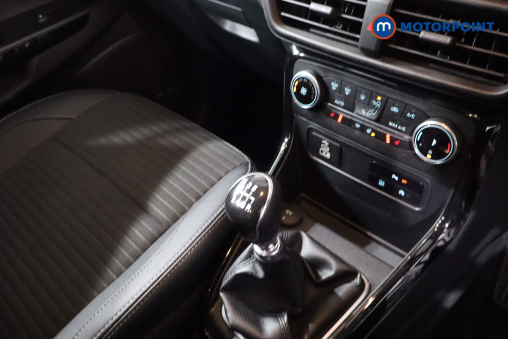 Ford Ecosport Titanium Manual Petrol SUV - Stock Number (1641396) - 17th supplementary image