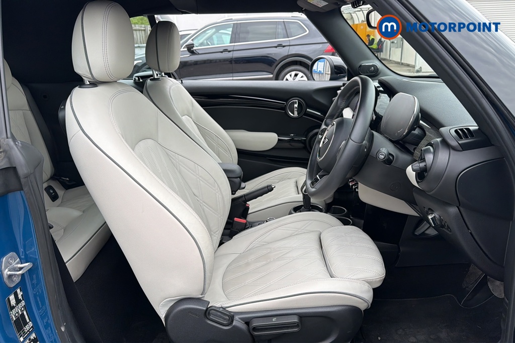 Mini Convertible Cooper Exclusive Automatic Petrol Convertible - Stock Number (1641556) - 22nd supplementary image