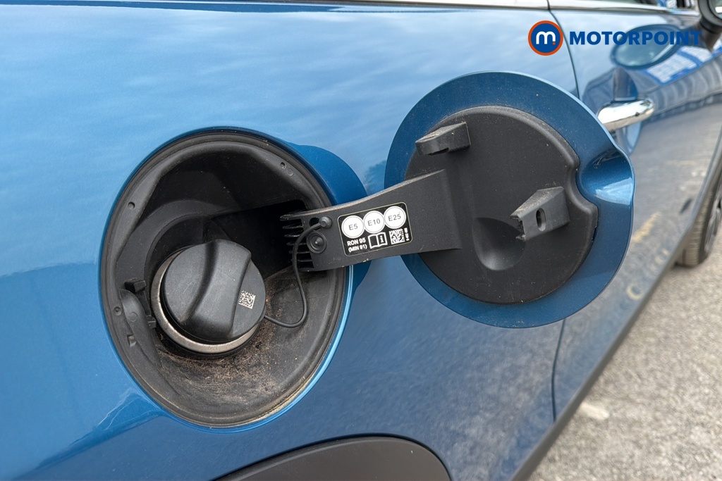 Mini Convertible Cooper Exclusive Automatic Petrol Convertible - Stock Number (1641556) - 41st supplementary image