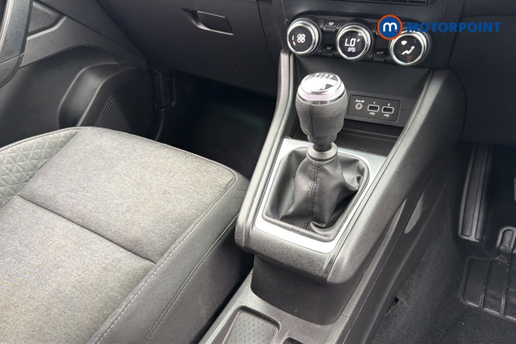 Renault Captur Evolution Manual Petrol SUV - Stock Number (1642165) - 15th supplementary image