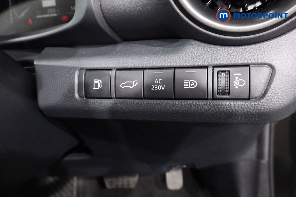 Toyota C-Hr Design Automatic Petrol Plug-In Hybrid SUV - Stock Number (1629167) - 17th supplementary image
