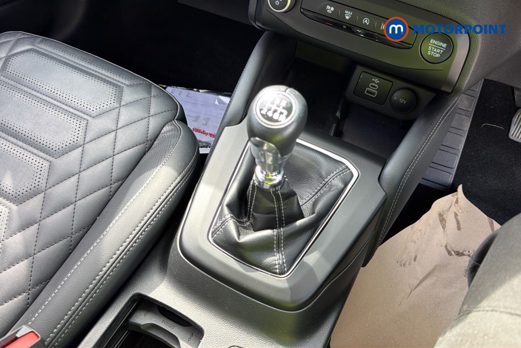 Ford Focus Titanium X Manual Petrol Hatchback - Stock Number (1631490) - 15th supplementary image